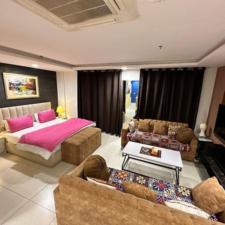 Sunset Luxury Gold Crest Mall Residency 라호르 외부 사진