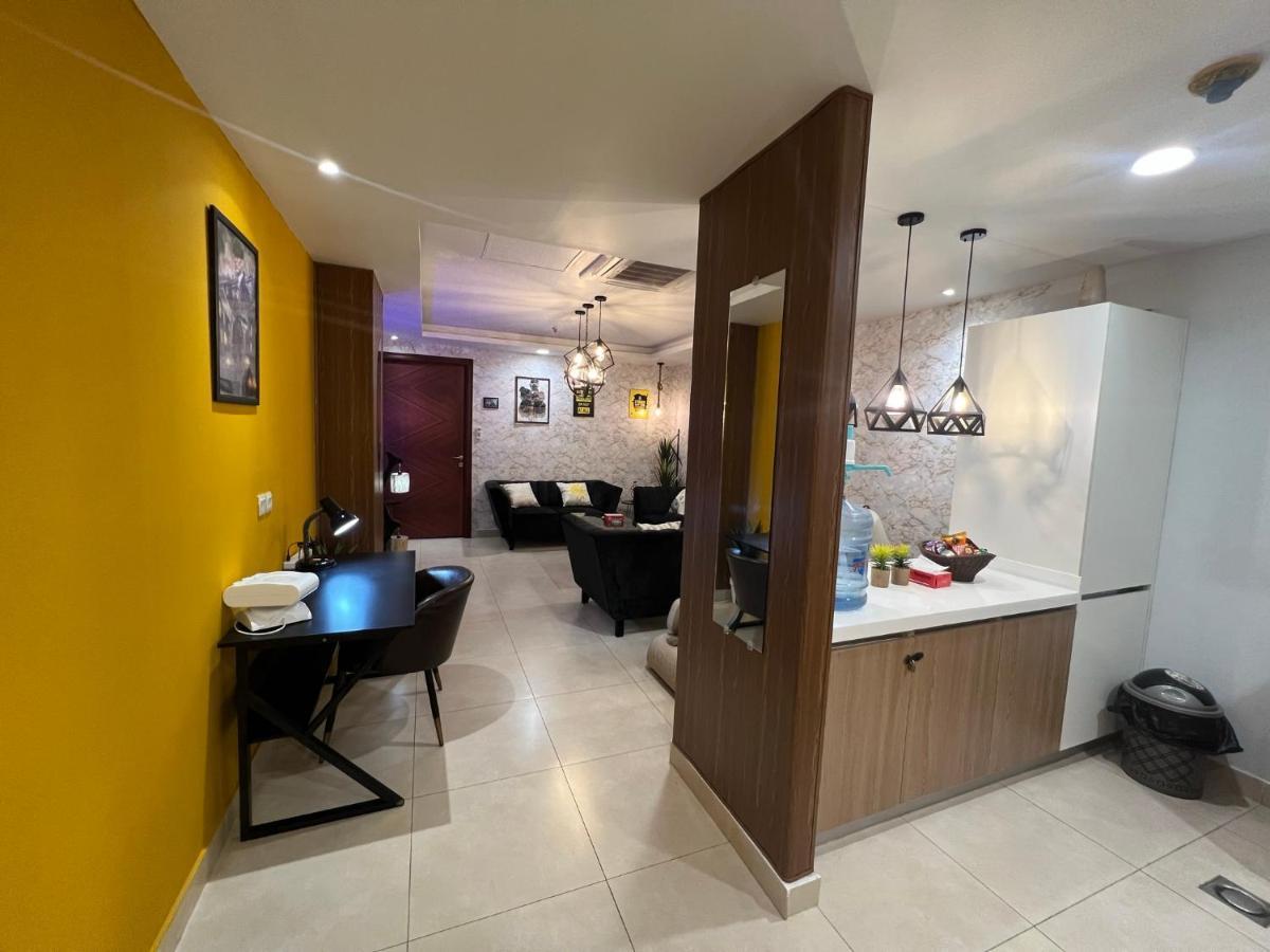 Sunset Luxury Gold Crest Mall Residency 라호르 외부 사진