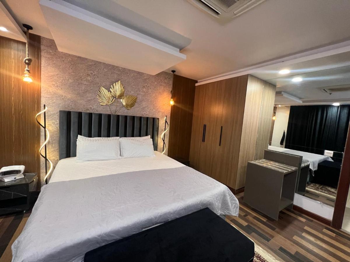 Sunset Luxury Gold Crest Mall Residency 라호르 외부 사진