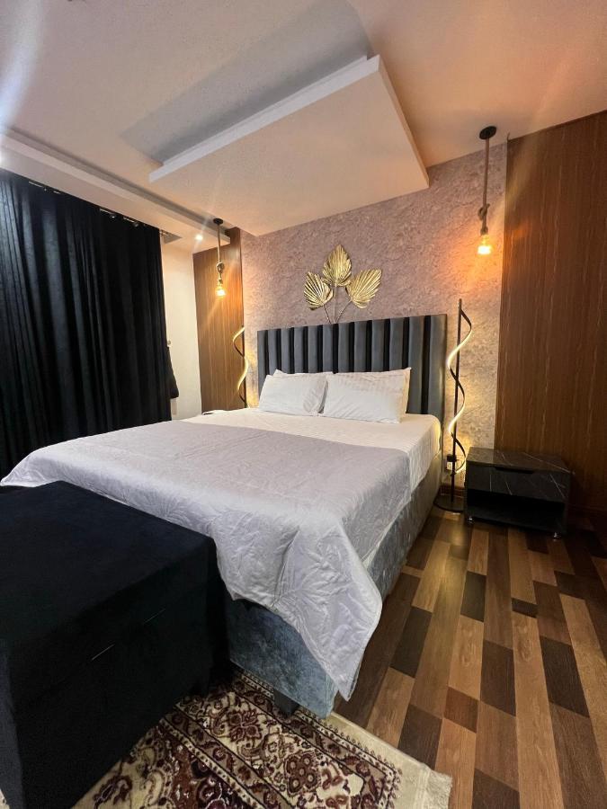 Sunset Luxury Gold Crest Mall Residency 라호르 외부 사진
